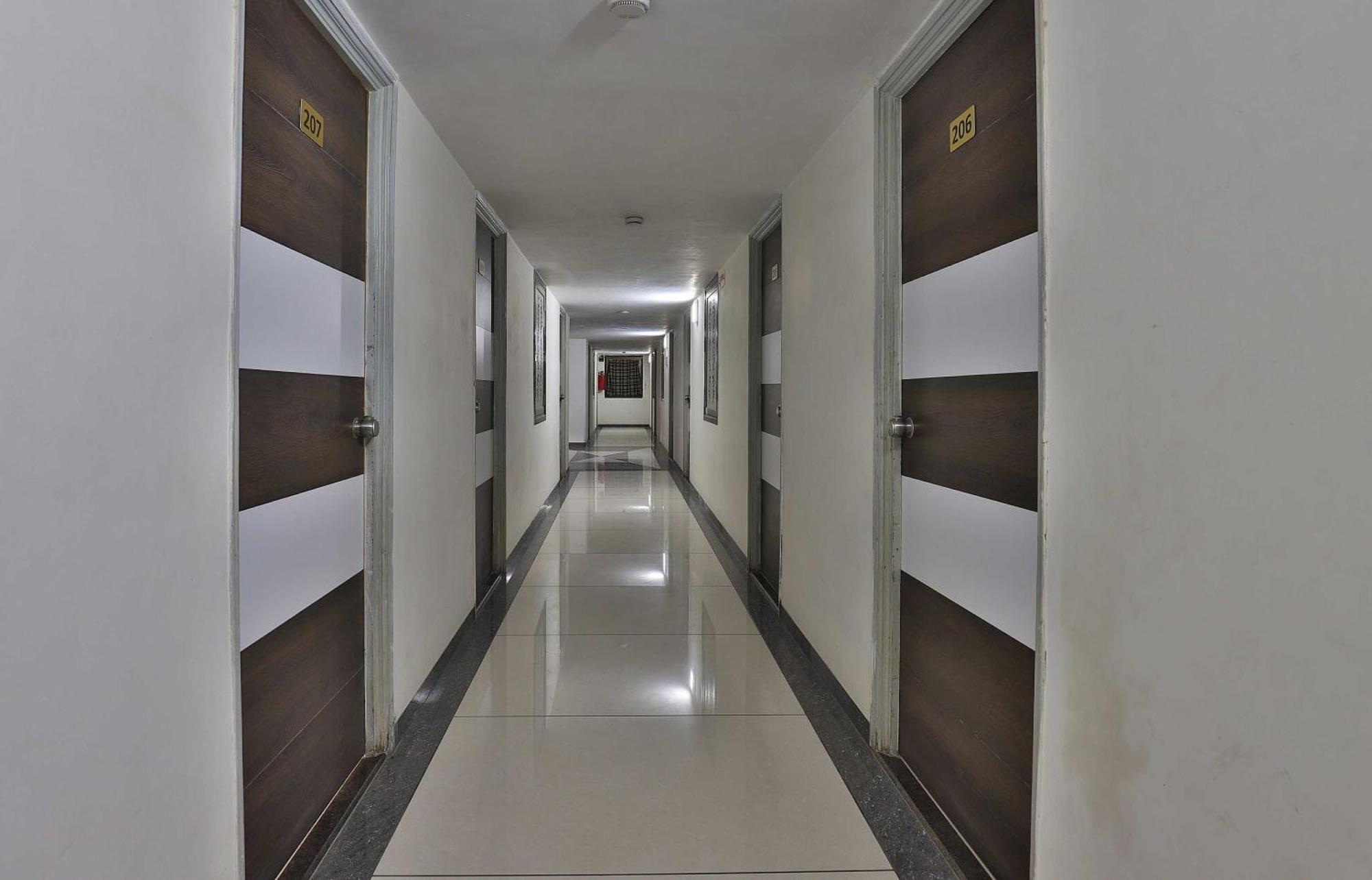 Hotel Collection O Panchsheel Vadodara Exterior foto