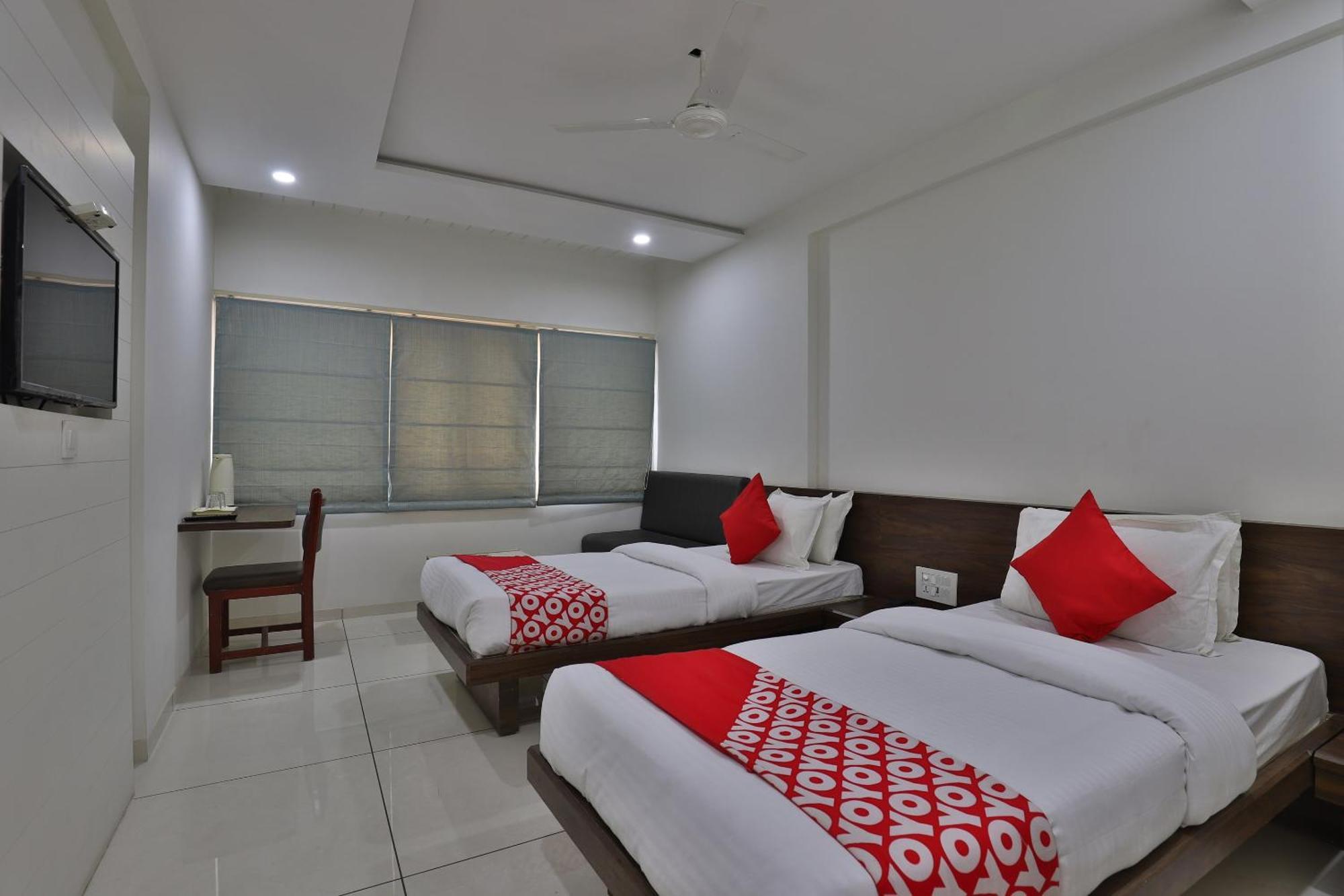 Hotel Collection O Panchsheel Vadodara Exterior foto