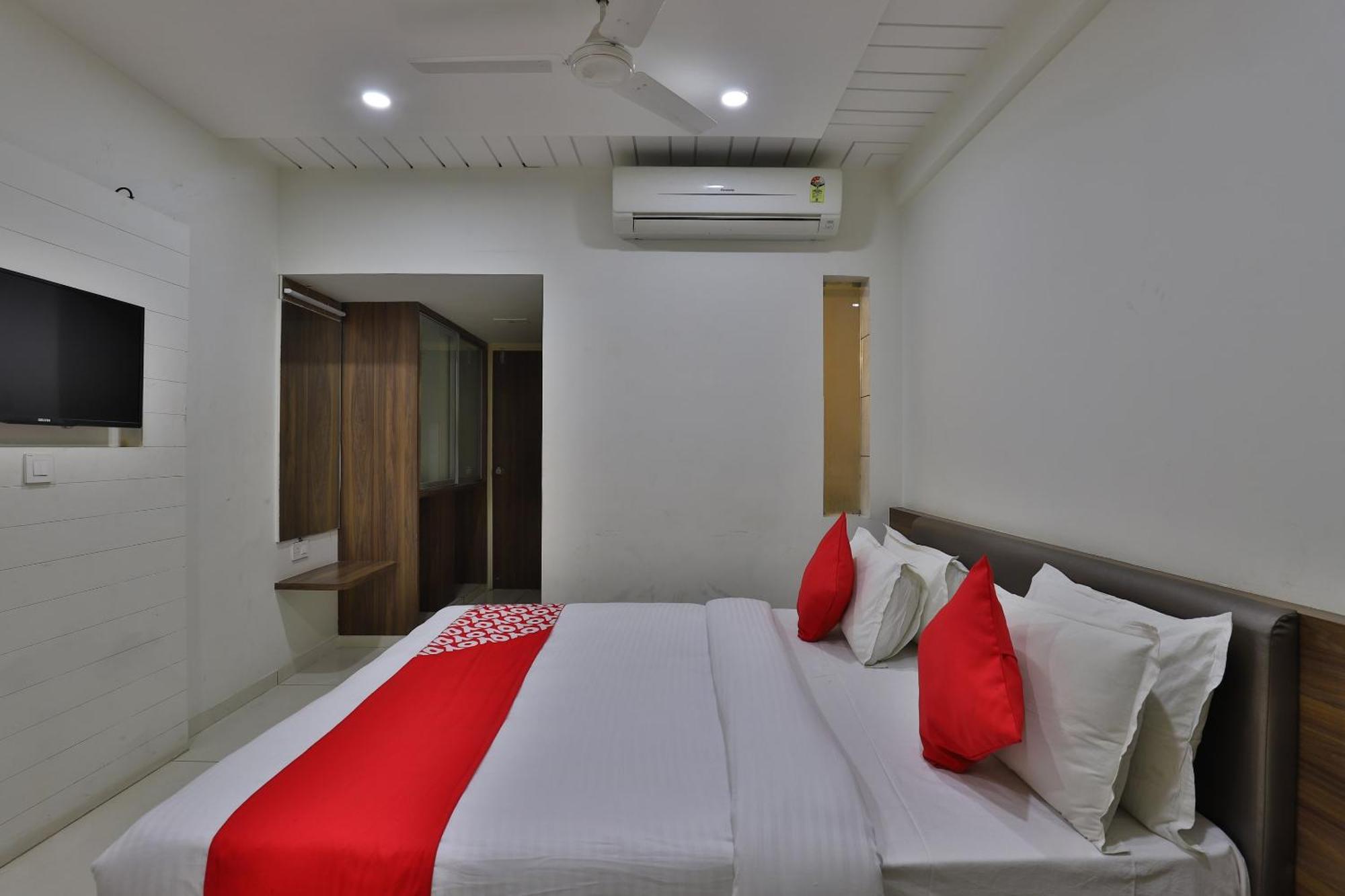 Hotel Collection O Panchsheel Vadodara Exterior foto