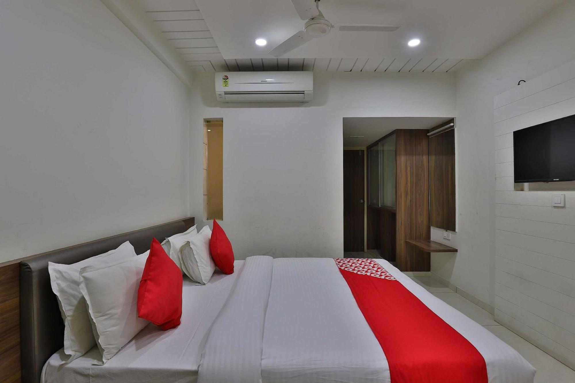 Hotel Collection O Panchsheel Vadodara Exterior foto