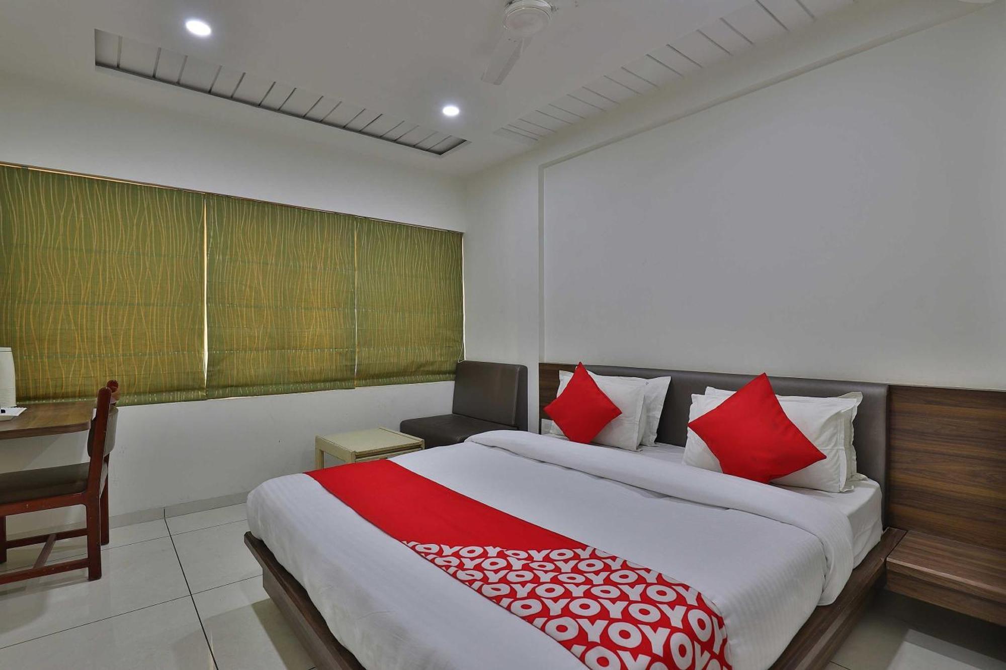 Hotel Collection O Panchsheel Vadodara Exterior foto